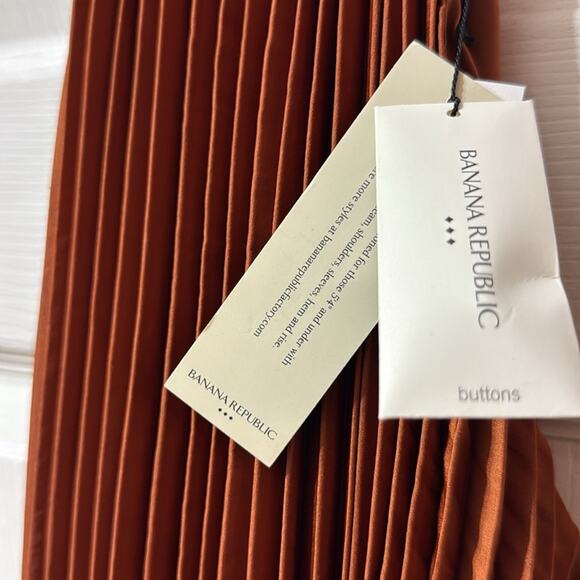 Banana Republic Halter Pleated Maxi Dress NWT - Picture 3 of 3